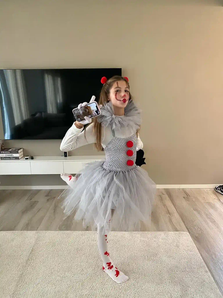 Pretty Pennywise Clown With a Tutu